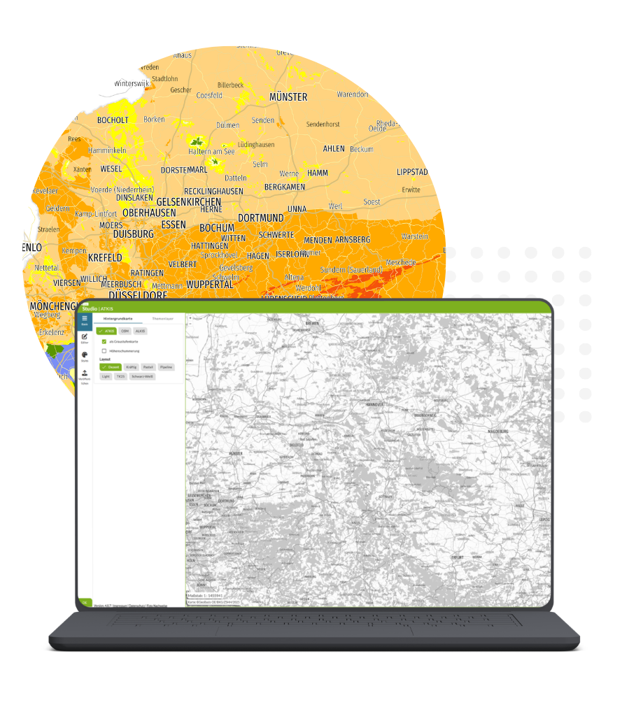 Laptop mit Kartenanwendung und thematischer NRW-Analysekarte im Hintergrund